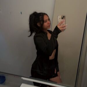 Meet your Posher, Ana